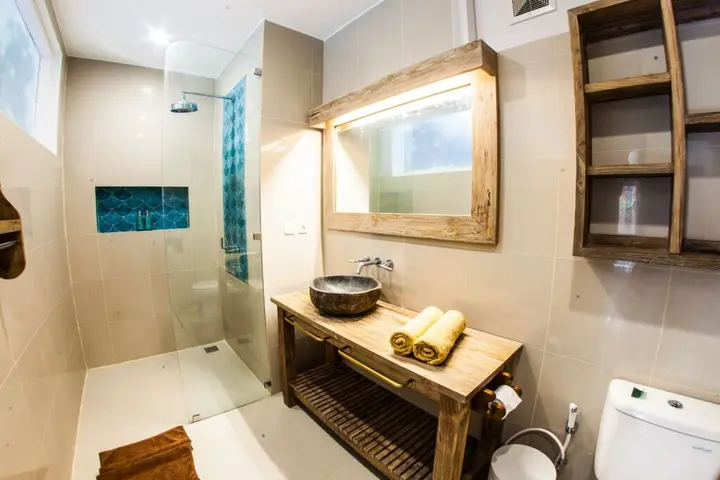 Гили Траванган: Pesona Beach Resort & Spa