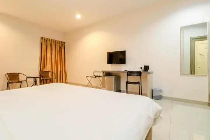 Батам: Lovina Inn Hotel Batam