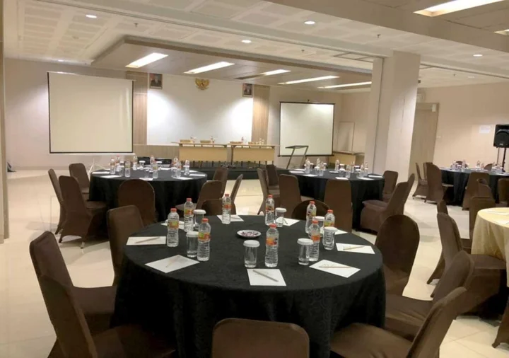 Богор: IZI Hotel