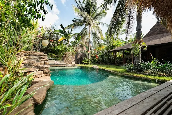 Гили Траванган: Luxury Villa Bhuvana