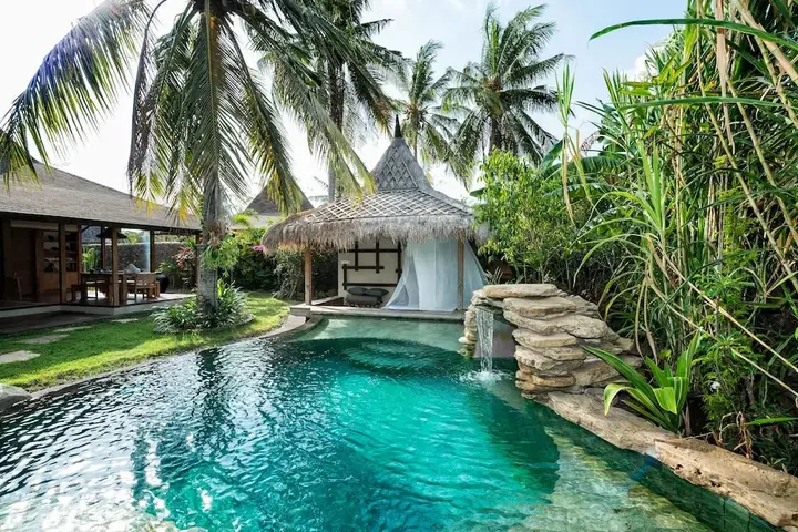 Гили Траванган: Luxury Villa Bhuvana