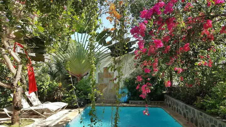 Каликбукбук: Villa Lumbalumba Banyualit