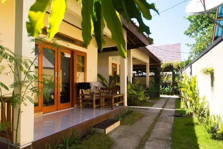 Гили Аир: Anugrah Bungalow