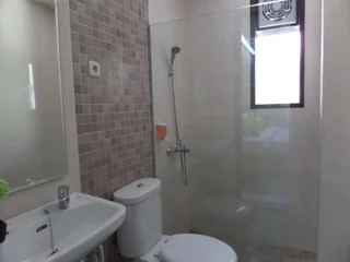 Маланг: Shinta Guest House