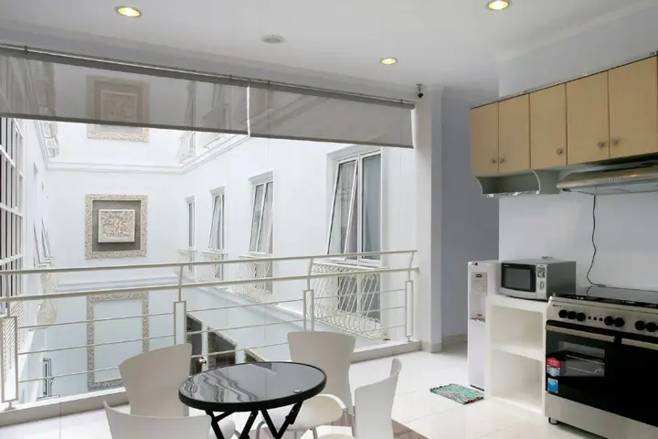Джакарта: Sun Rise House