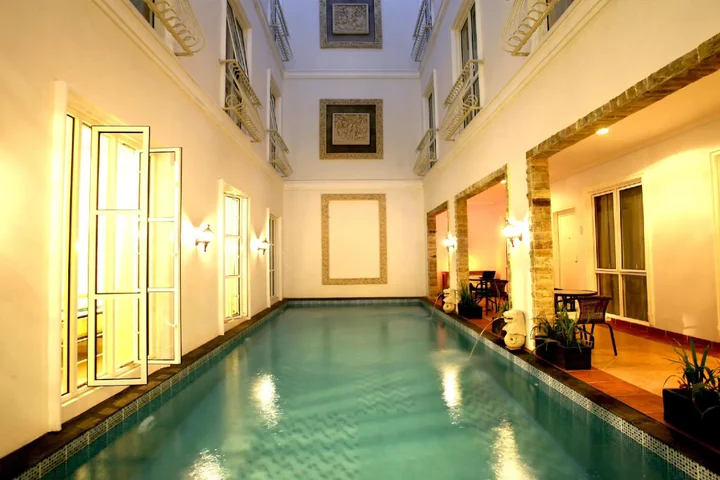 Джакарта: Sun Rise House
