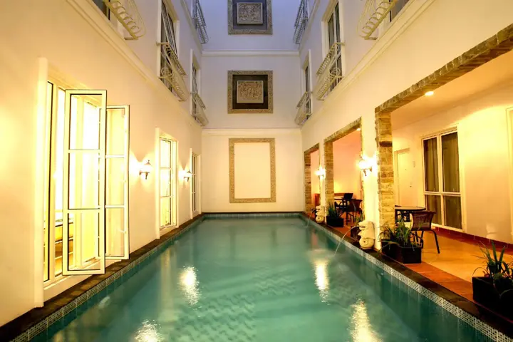 Джакарта: Sun Rise House