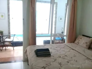 Джакарта: Sun Rise House