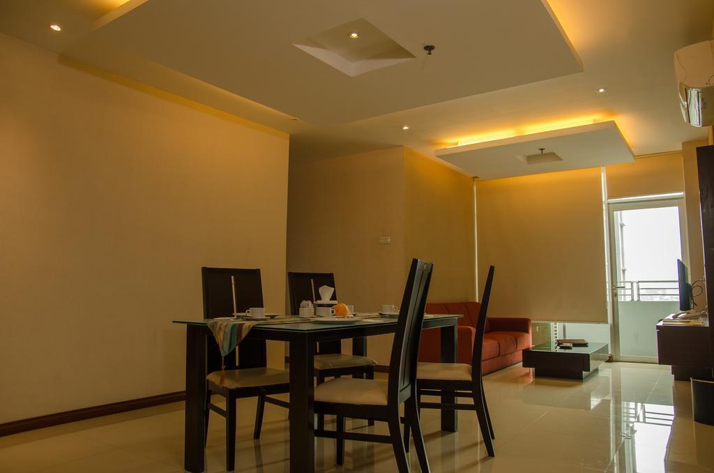 Медан: Royal Suite Condotel