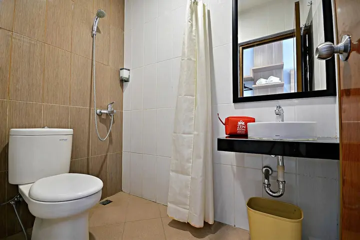 Джакарта: Picasso Inn