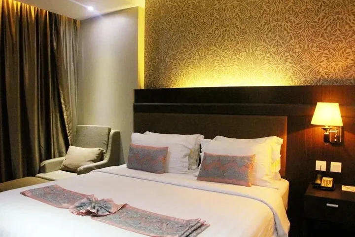 Соронг: The Belagri Hotel and Convention