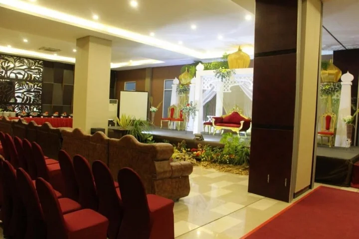 Соронг: The Belagri Hotel and Convention