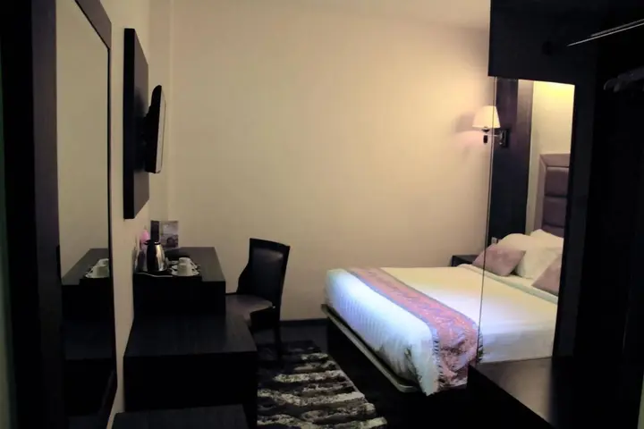 Соронг: The Belagri Hotel and Convention