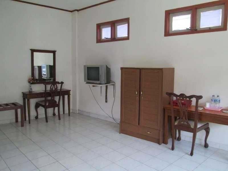 Джепара: Hotel Elim