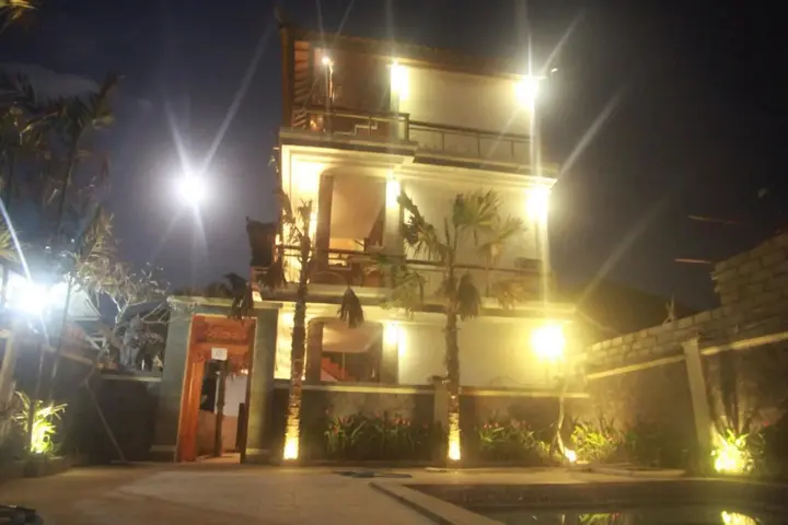 Лембонган-Айленд: Dcamel Hotels Lembongan