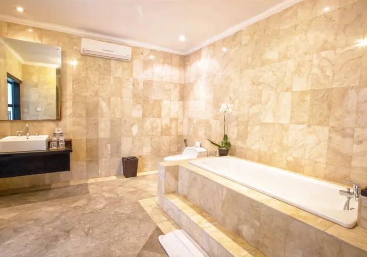 Кута: La Villais Kamojang Hotel Seminyak