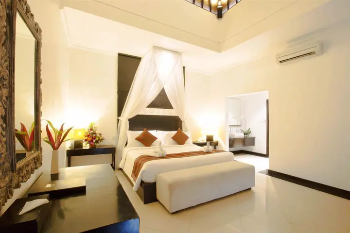 Кута: La Villais Kamojang Hotel Seminyak
