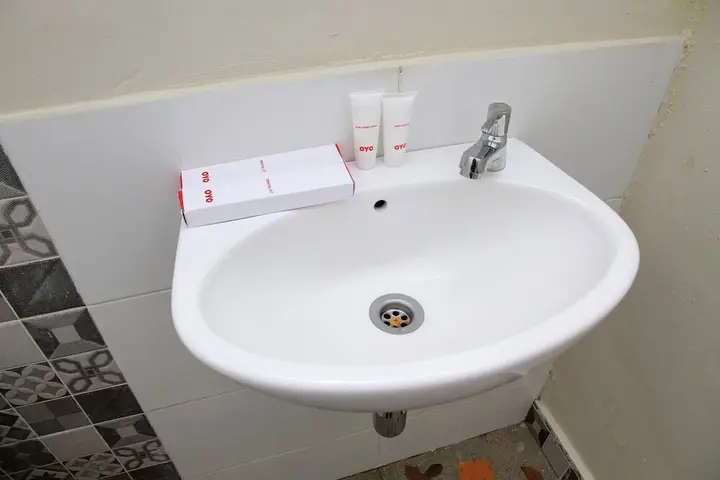 Палу: OYO 1656 Parama Su Hotel