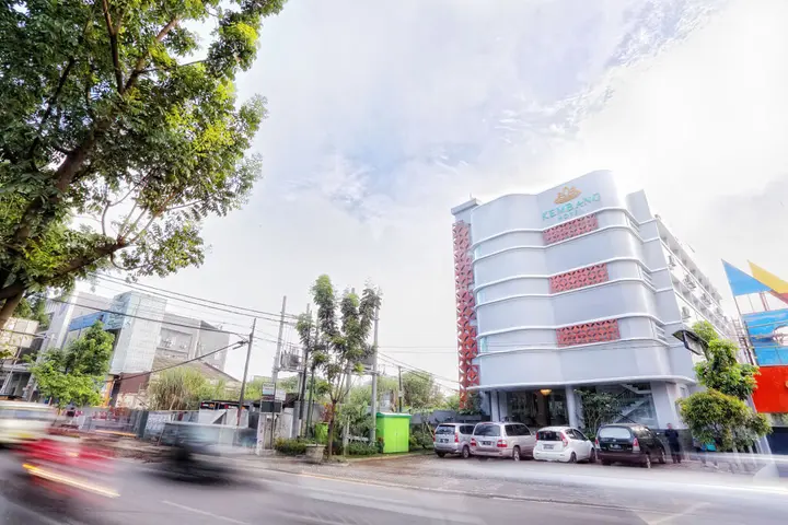 Бандунг: Kembang Hotel Bandung