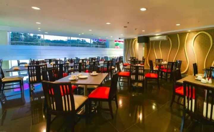 Джакарта: D'Hotel Jakarta