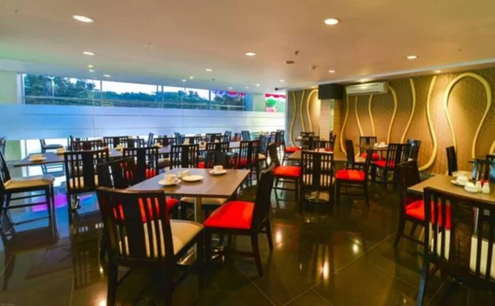 Джакарта: D'Hotel Jakarta