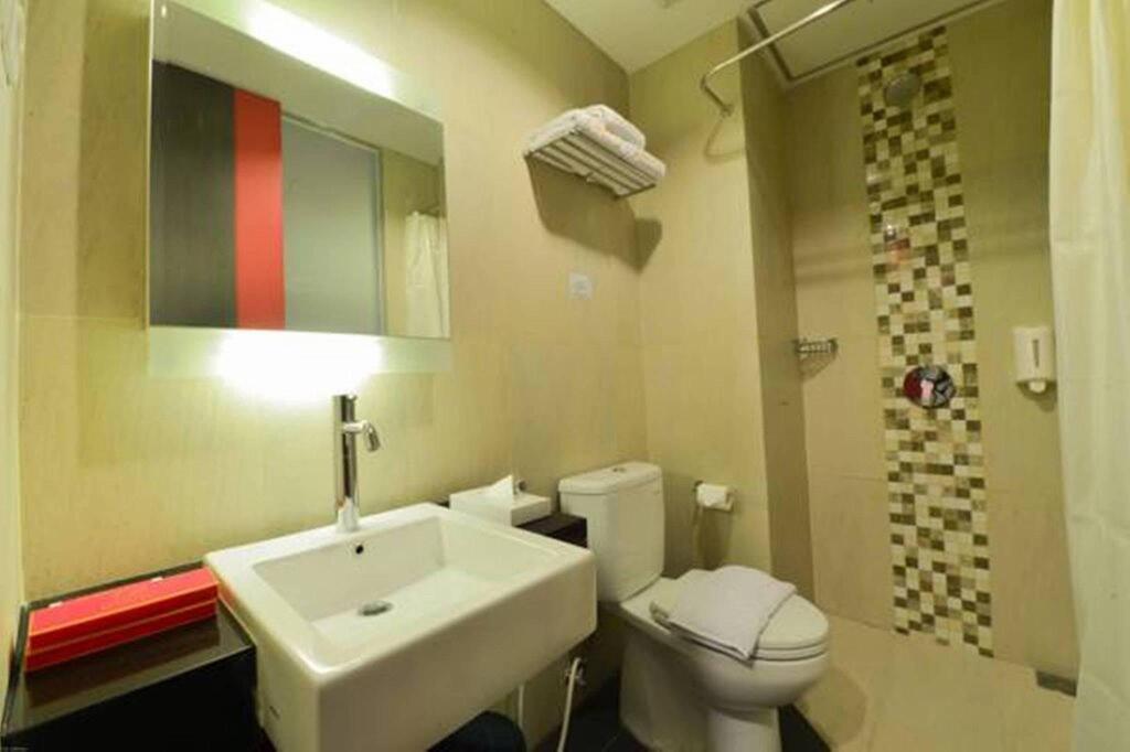 Джакарта: D'Hotel Jakarta