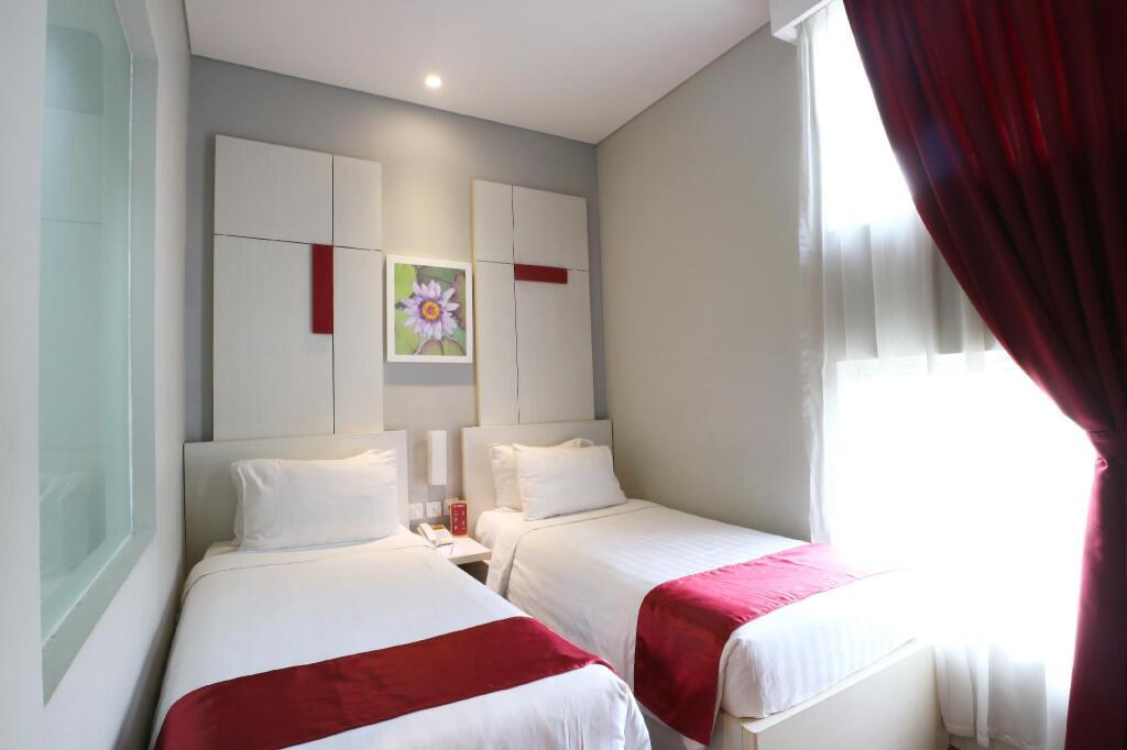 Джакарта: D'Hotel Jakarta