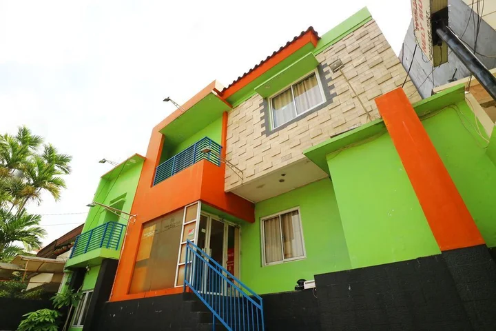Джакарта: Wisma Nely Murni