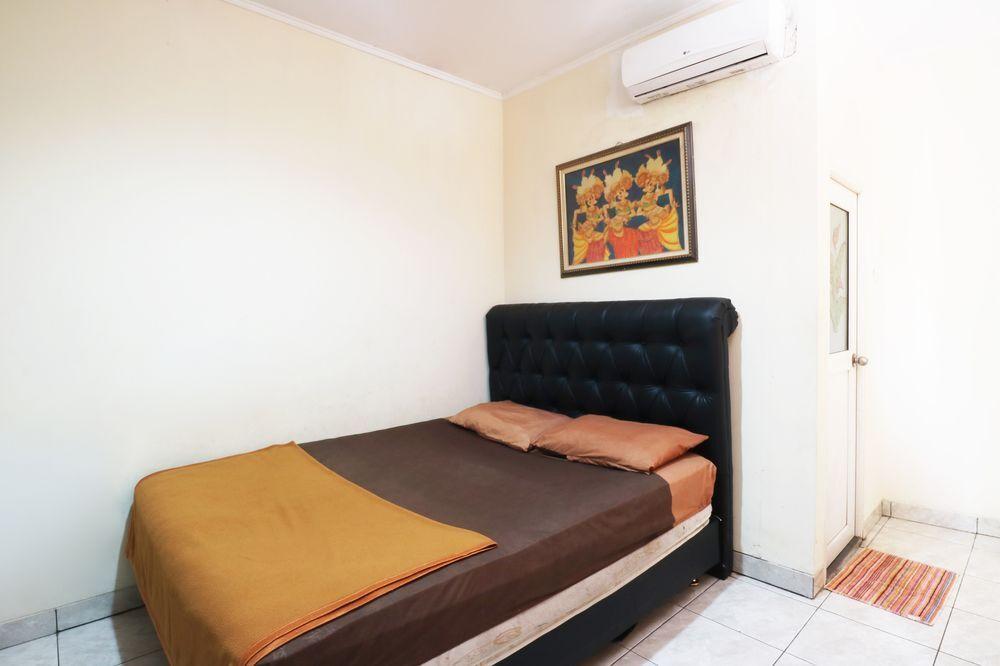 Джакарта: Wisma Nely Murni