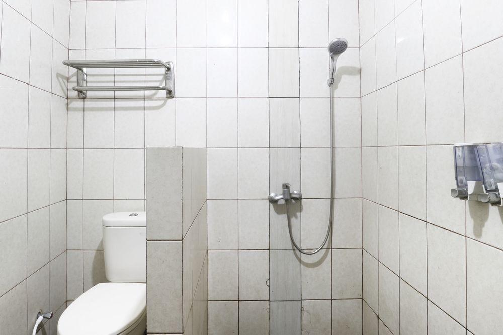Джакарта: Wisma Nely Murni