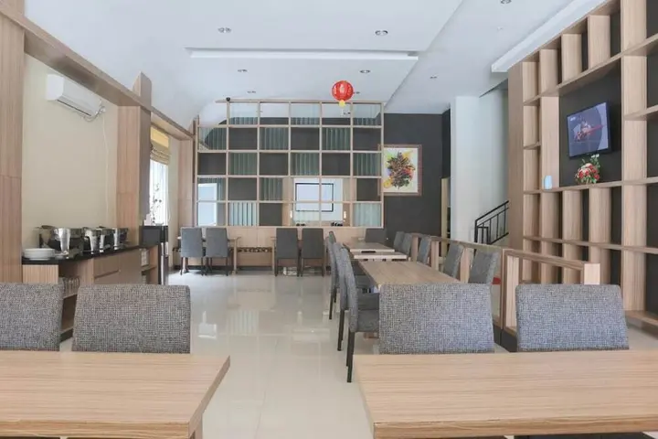 Манадо: Miracle Hotel Manado