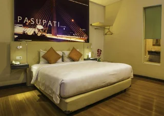 Бандунг: Townhouse Oak Cihampelas Near Ciwalk Formerly Promenade Hotel