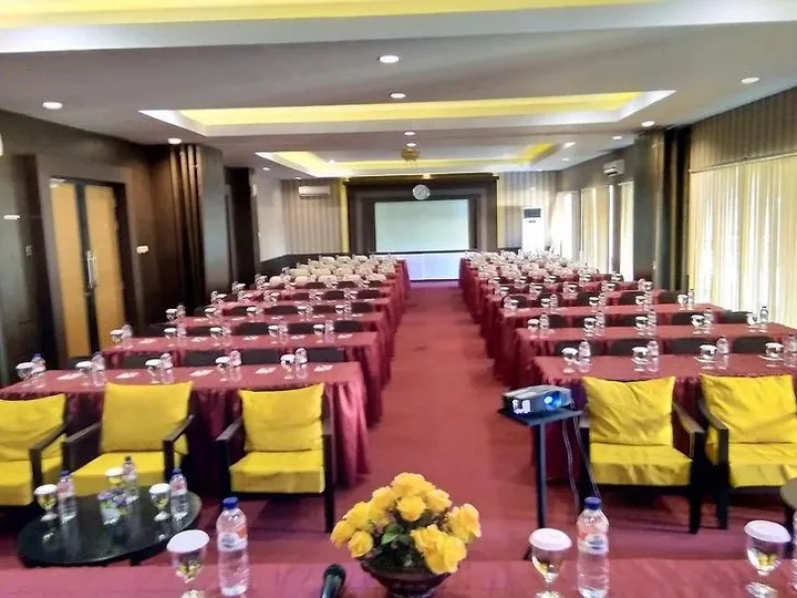 Чиребон: Sapadia Hotel Cirebon