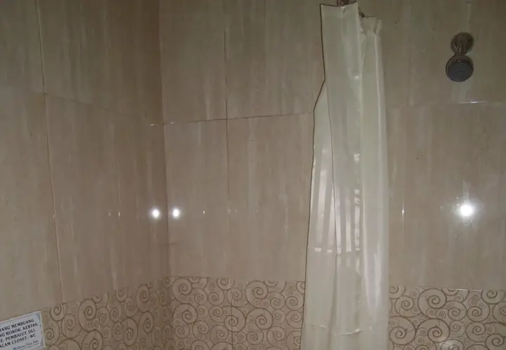 Griya Putri Dewi Family Guest House — фото 6