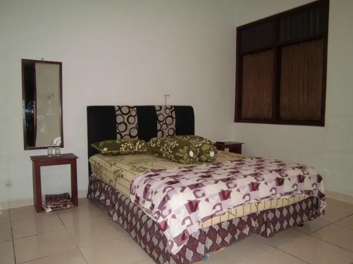Griya Putri Dewi Family Guest House — фото 4
