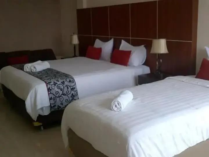 Читарингул: Santa Monica Hotel and Convention