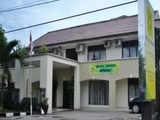 Семаранг: RedDoorz @ Jalan Sriwijaya Semarang