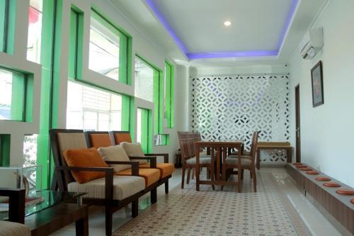 Джокьякарта: Family Budget Hotels F77