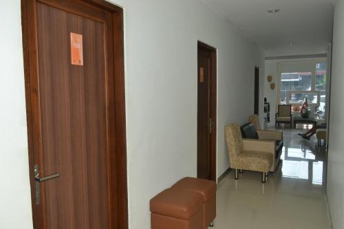 Джокьякарта: Family Budget Hotels F77
