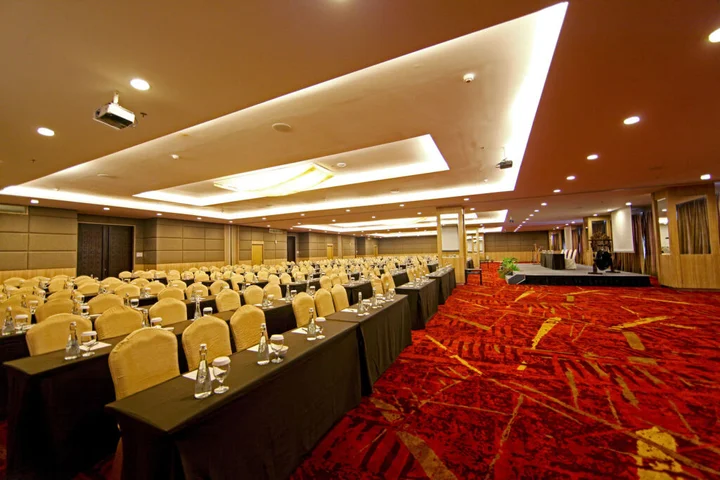 Бандунг: Grand Tjokro Premier Bandung