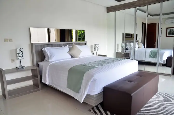 Бандунг: BreezeBlows City View 5BR with Pool + Familly Room