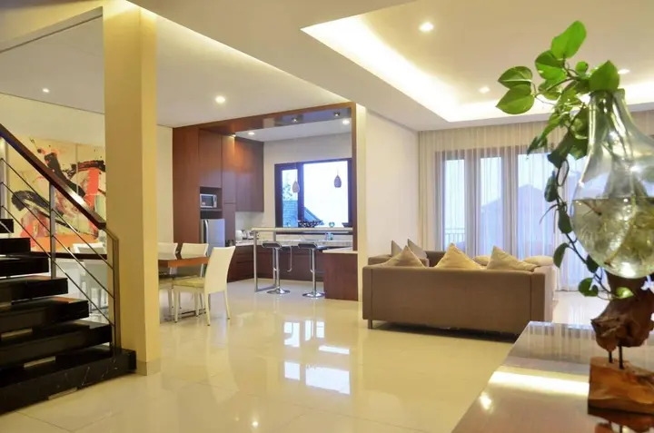 Бандунг: BreezeBlows City View 5BR with Pool + Familly Room