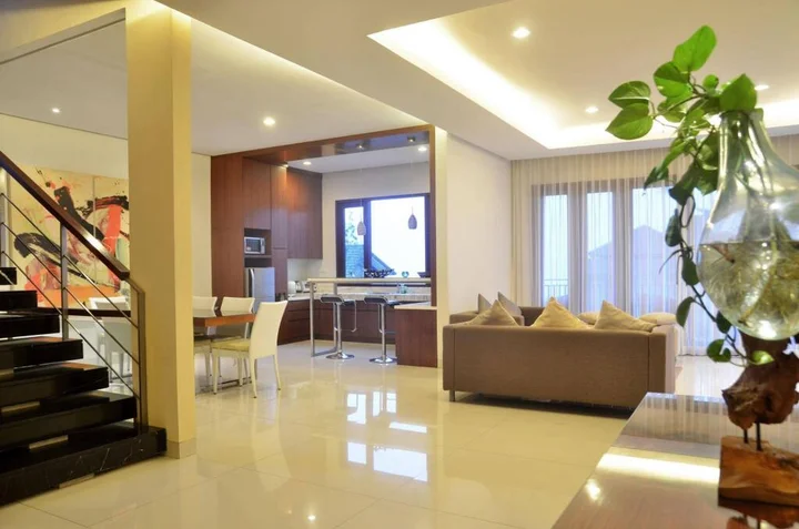 Бандунг: BreezeBlows City View 5BR with Pool + Familly Room