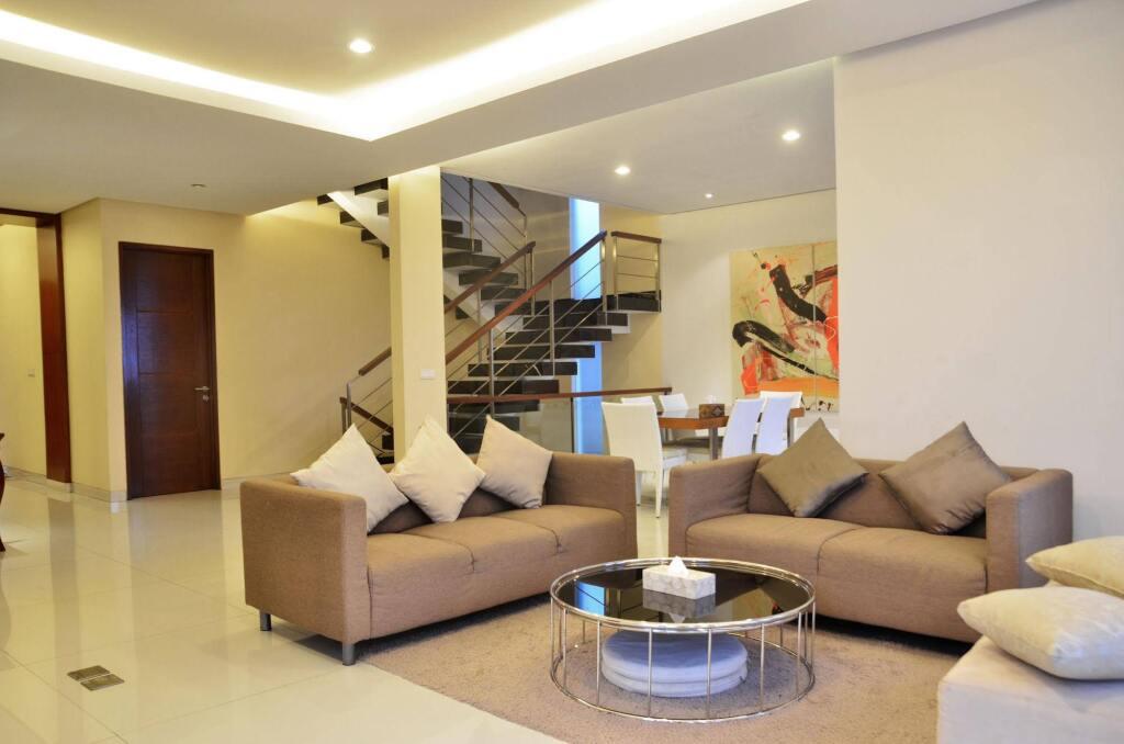 BreezeBlows City View 5BR with Pool + Familly Room — фото 2