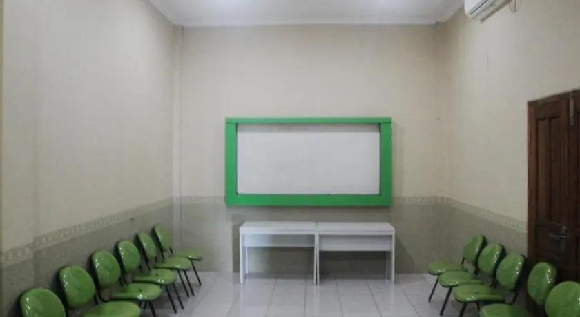 Семаранг: Wisma Idea