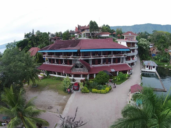 Озеро Тоба: Ambaroba Resort Hotel