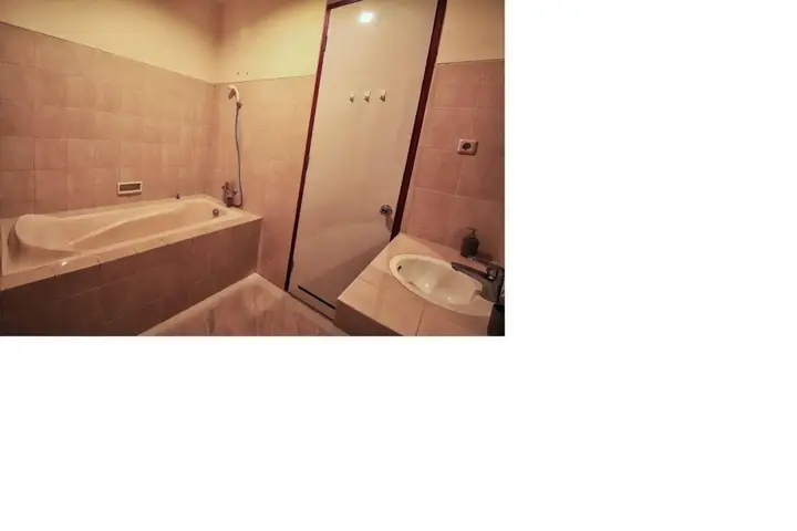 Villa Mawar Syariah, 3 BR, Nice View ke Bukit — фото 5