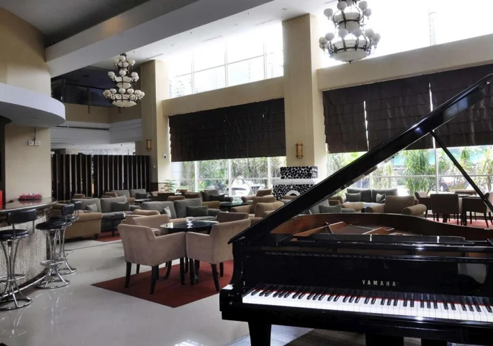 Чиребон: Grage Hotel Cirebon