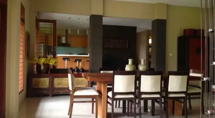 Сизаруа: Villa Dewi Sri