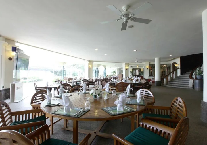 Депок: R Hotel Rancamaya